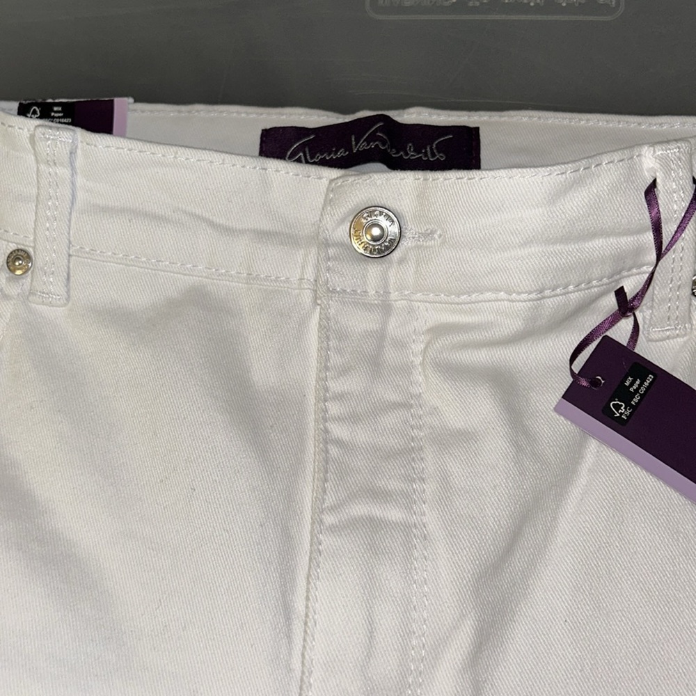 NWT Gloria Vanderbilt Women's Amanda Classic Rise Tapered Jean - Picture 7 of 10